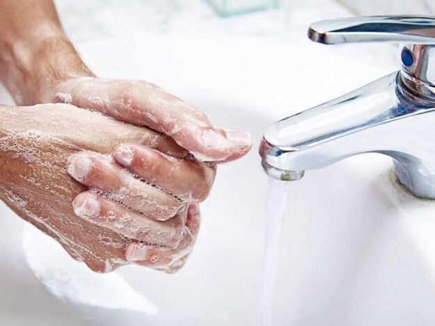 Deworming sırasında el yıkama